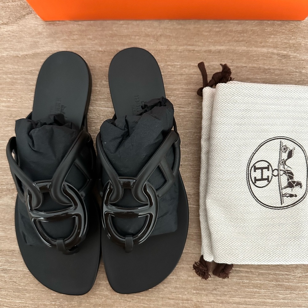 Hermes Egerie sandal, Black, EU 38, pre owned